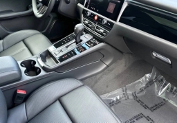 Porsche Macan T AWD 2026