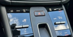 Porsche Macan T AWD 2026