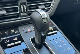 Porsche Macan T AWD 2026