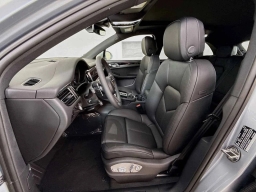 Porsche Macan T AWD 2026