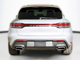 Porsche Macan T AWD 2026