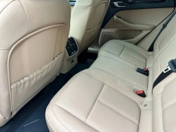 Porsche Macan T AWD 2026