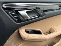 Porsche Macan T AWD 2026