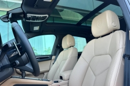 Porsche Macan Base AWD 2026