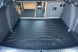 Porsche Macan Base AWD 2026