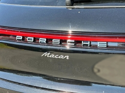 Porsche Macan T AWD 2026