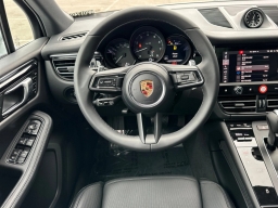 Porsche Macan T AWD 2026