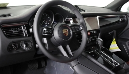 Porsche Macan T AWD 2026
