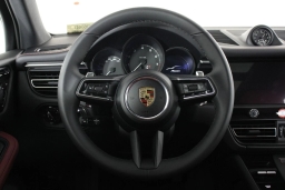 Porsche Macan T AWD 2026