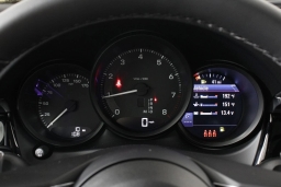 Porsche Macan T AWD 2026