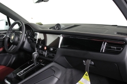 Porsche Macan T AWD 2026