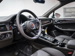 Porsche Macan T AWD 2026