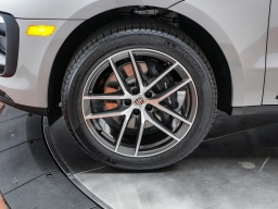 Porsche Macan T AWD 2026