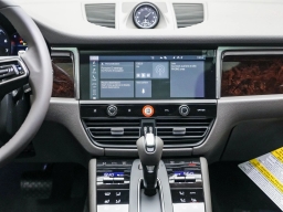 Porsche Macan T AWD 2026