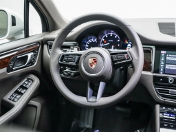 Porsche Macan T AWD 2026