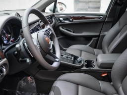 Porsche Macan T AWD 2026