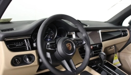 Porsche Macan T AWD 2026