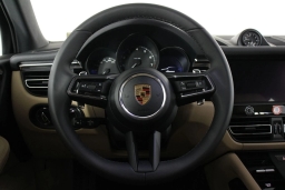 Porsche Macan T AWD 2026