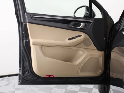 Porsche Macan T AWD 2026