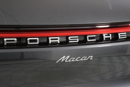 Porsche Macan T AWD 2026