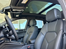 Porsche Macan Base AWD 2026