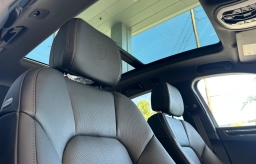 Porsche Macan Base AWD 2026