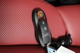 Porsche Macan T AWD 2026