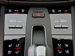 Porsche Macan T AWD 2025