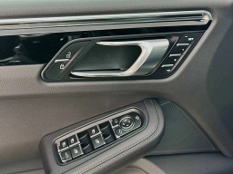 Porsche Macan T AWD 2025