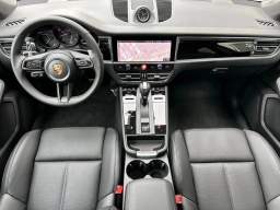 Porsche Macan T AWD 2026