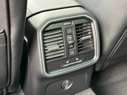 Porsche Macan T AWD 2026