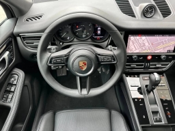 Porsche Macan T AWD 2026