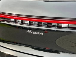 Porsche Macan T AWD 2026