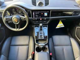 Porsche Macan T AWD 2026