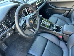 Porsche Macan T AWD 2026