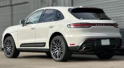 Porsche Macan Base AWD 2026