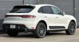 Porsche Macan Base AWD 2026
