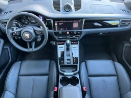 Porsche Macan T AWD 2026