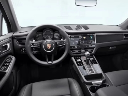 Porsche Macan Base AWD 2026