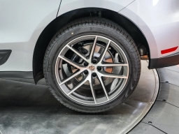 Porsche Macan T AWD 2026