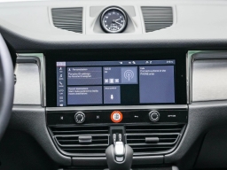 Porsche Macan T AWD 2026