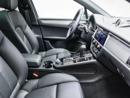 Porsche Macan T AWD 2026