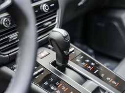 Porsche Macan T AWD 2026