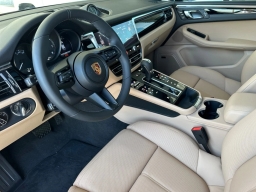 Porsche Macan Base AWD 2026