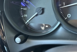 Porsche Macan Base AWD 2026