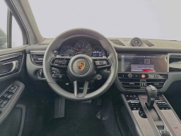 Porsche Macan T AWD 2026