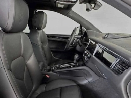 Porsche Macan T AWD 2026