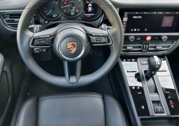 Porsche Macan T AWD 2026