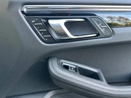 Porsche Macan T AWD 2026