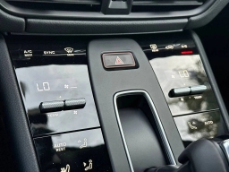 Porsche Macan T AWD 2026